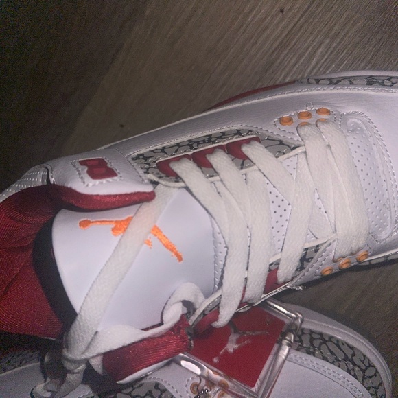 Jordan 3s - Picture 4 of 6